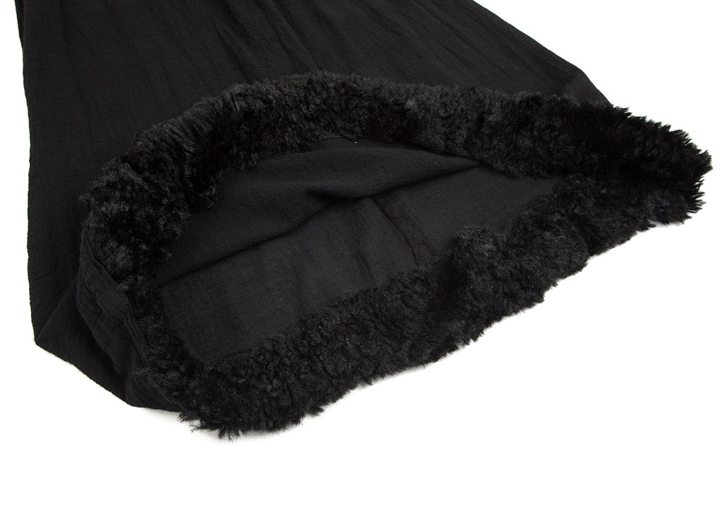 COMME des GARCONS JAPAN. robe de chambre Black Hem Faux Fur Skirt
