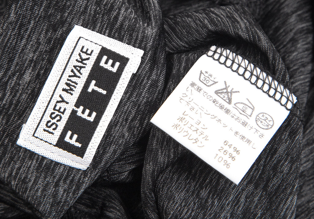 ISSEY MIYAKE JAPAN. FETE Charcoal Color Rayon Blend Stretch Camisole Top