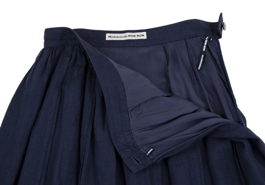 Mademoiselle NON NON JAPAN. Navy Linen Pleats Skirt