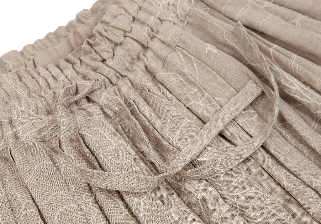 Mademoiselle NON NON JAPAN. Beige Floral Stitch Linen Skirt