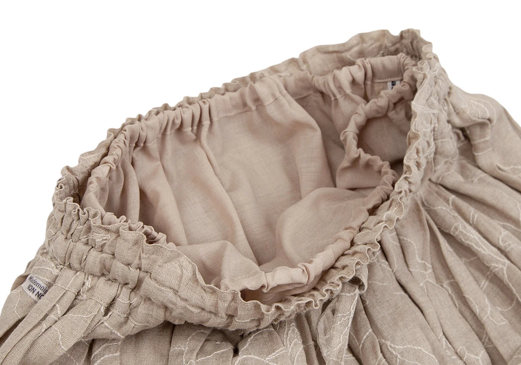 Mademoiselle NON NON JAPAN. Beige Floral Stitch Linen Skirt