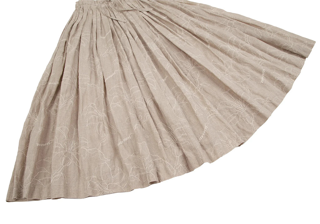 Mademoiselle NON NON JAPAN. Beige Floral Stitch Linen Skirt