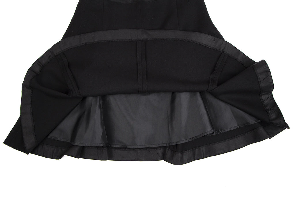 UNITED ARROWS JAPAN. BEAUTY & YOUTH. Black Back Zip Stretch Flare Mini Skirt