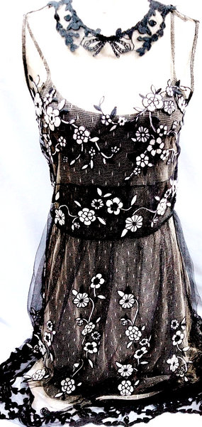 valentino dress vintage Valentino Italy. Vintage Embroidery Nylon/PolyTech Fabric Dress