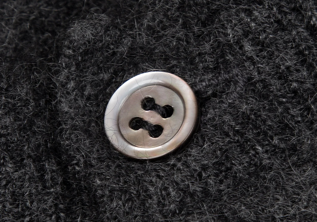 COMME des GARCONS JAPAN. robe de chambre Charcoal Cashmere Knit Cardigan