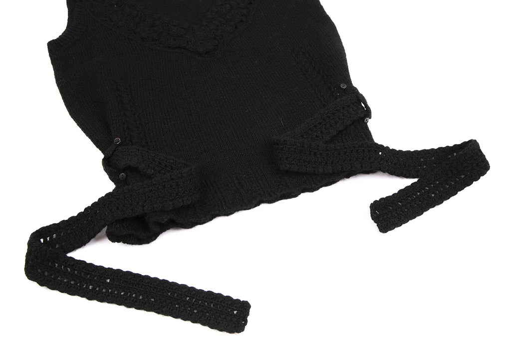 TOMORROWLAND MACPHEE JAPAN. Black Hand Knit Sleeveless Shirt