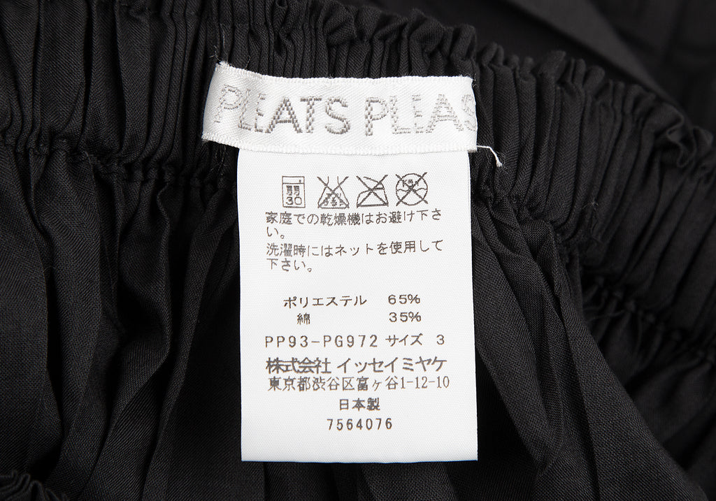 ISSEY MIYAKE JAPAN. PLEATS PLEASE Black Poly Cotton Wrinkle Pleats Skirt