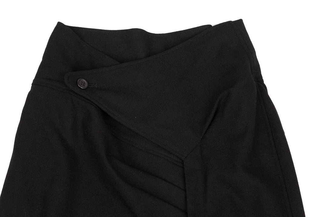 ISSEY MIYAKE JAPAN. High Waist Wool Black Skirt