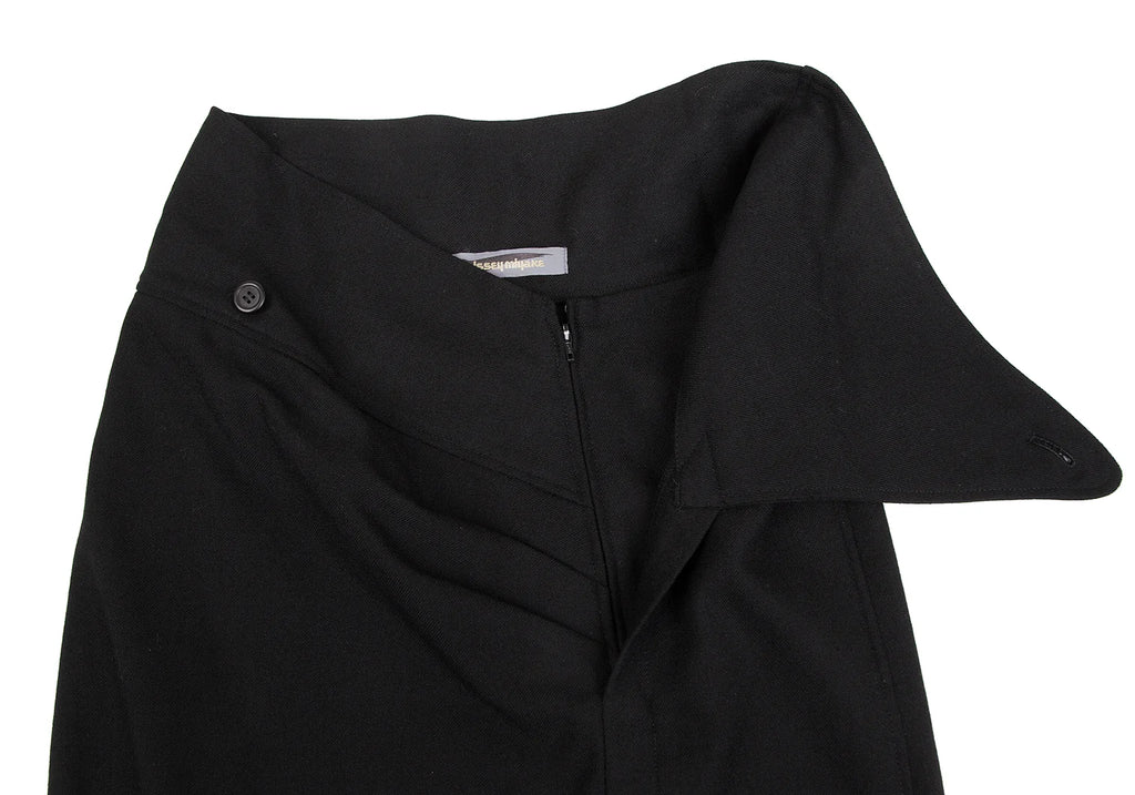 ISSEY MIYAKE JAPAN. High Waist Wool Black Skirt
