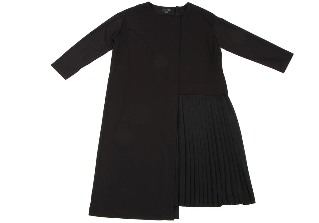 A/T ATSURO TAYAMA JAPAN. Black Pleated Switching Pullover Dress