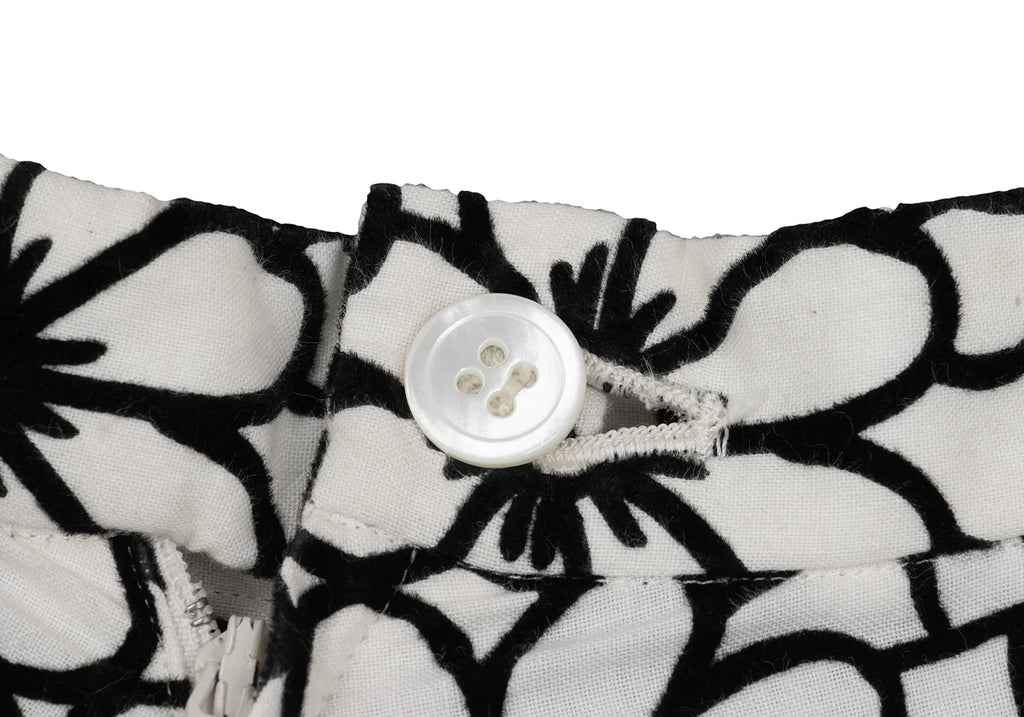 COMME des GARCON JAPAN. ROBE DE CHAMBRE. White, Black Cotton Floral Velour Skirt