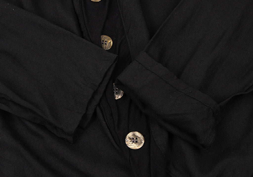 GOMME JAPAN. Black Switching Design Big Button Cardigan