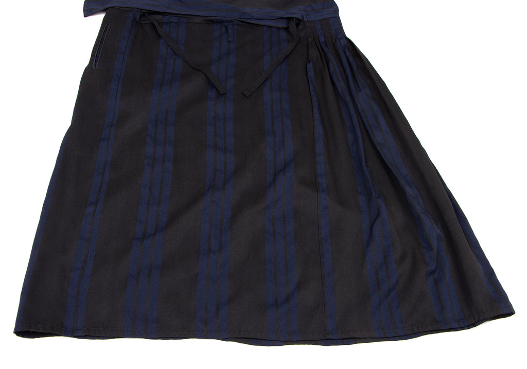YOHJI YAMAMOTO JAPAN. Y's MOLDYFIG Y'S bis Black, Navy Wool Rayon Pleats Stripe Skirt