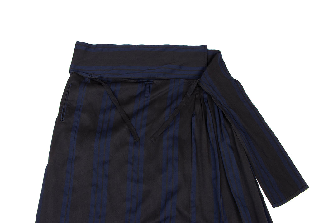 YOHJI YAMAMOTO JAPAN. Y's MOLDYFIG Y'S bis Black, Navy Wool Rayon Pleats Stripe Skirt
