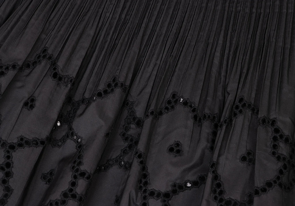 HIROKO KOSHINO PREMIER JAPAN. Black Pleated Hem Lace Skirt