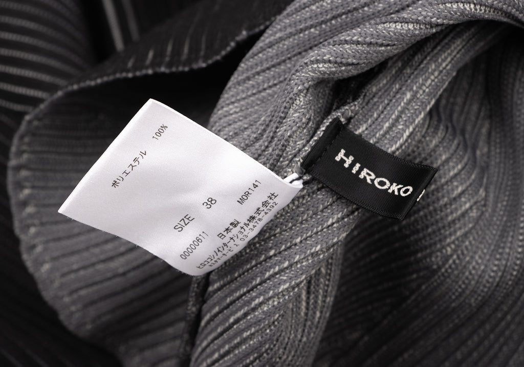 HIROKO KOSHINO Japan. Black Bi-color Rib Knit Sweater