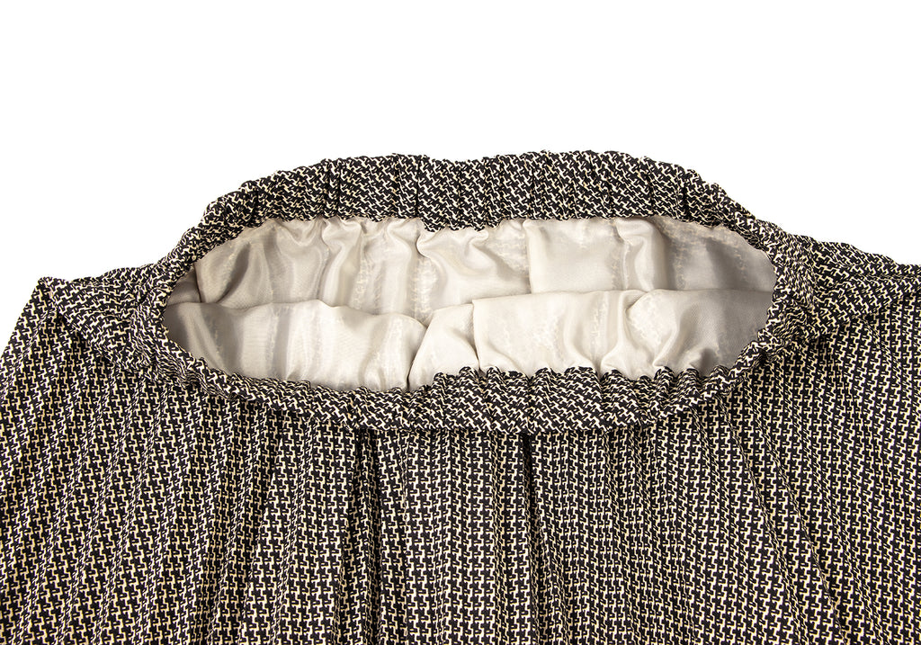 Leilian Japan. Black, Beige Patterned Pleats Poly Skirt