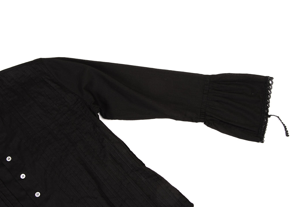 ISSEY MIYAKE JAPAN. sunaokuwahara. Black Pleats Switching Umbrella Sleeve Blouse