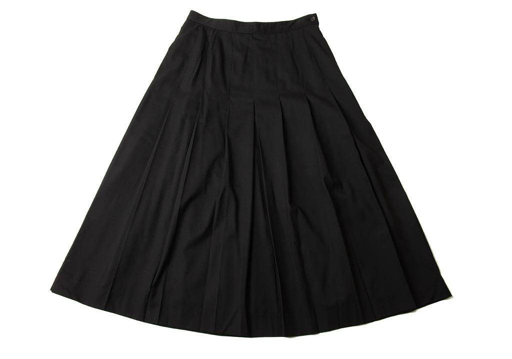 Mademoiselle NON NON Japan. Black Stretch Wool Pleated Skirt