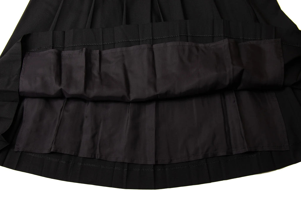 Mademoiselle NON NON Japan. Black Stretch Wool Pleated Skirt