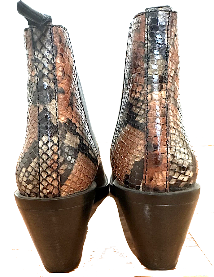 ACNE Studios Sweden. Tan/Brown Snakeskin Leather Ankle Boots Size: 39/9