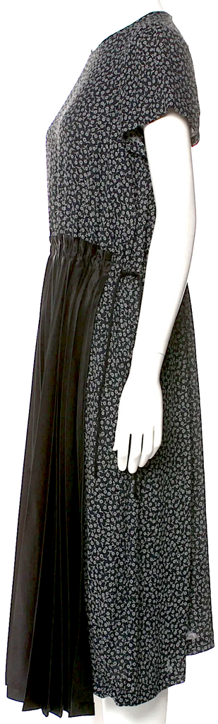 Comme des Garçons Japan. Noir Kei Ninomiya. NEW W/TAG Black Crew Neck Midi Length Dress