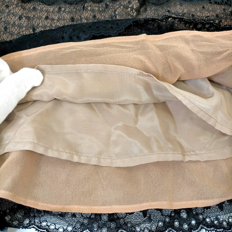 Valentino Garavani Italy.  Black/Beige Lace Tessuto Nylon Skirt