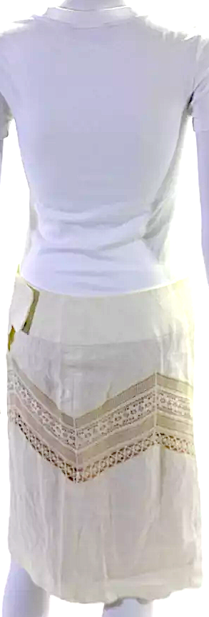 Chloe Paris. White/Beige Linen Knit Detail Knee Length Pencil Skirt