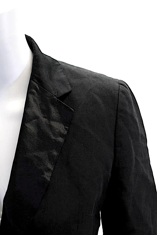 Joseph LONDON. Black Linen Long Sleeve Buttoned Blazer
