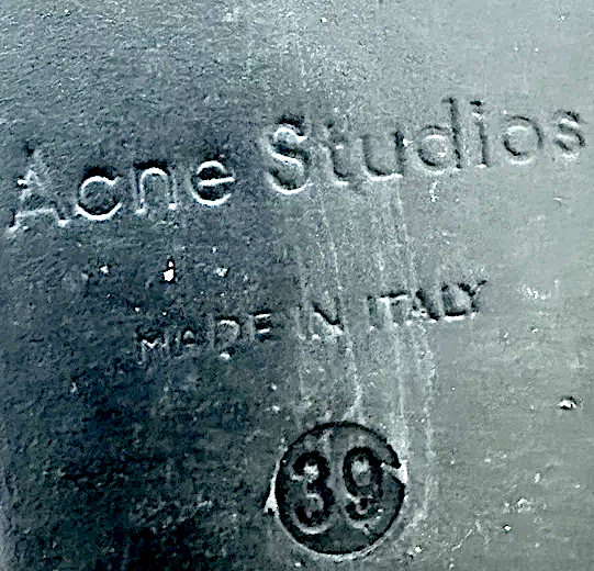 ACNE Studios Sweden. Tan/Brown Snakeskin Leather Ankle Boots Size: 39/9