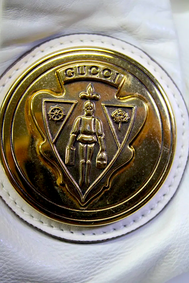 Gucci Italy. White Pleated Leather Goldplated Accent Top Handle Hobo Crossbody/Shoulderbag w/Strap