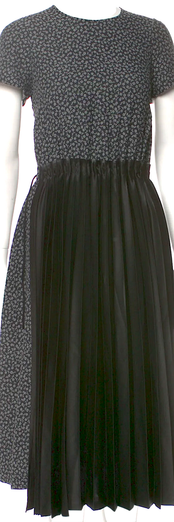 Comme des Garçons Japan. Noir Kei Ninomiya. NEW W/TAG Black Crew Neck Midi Length Dress