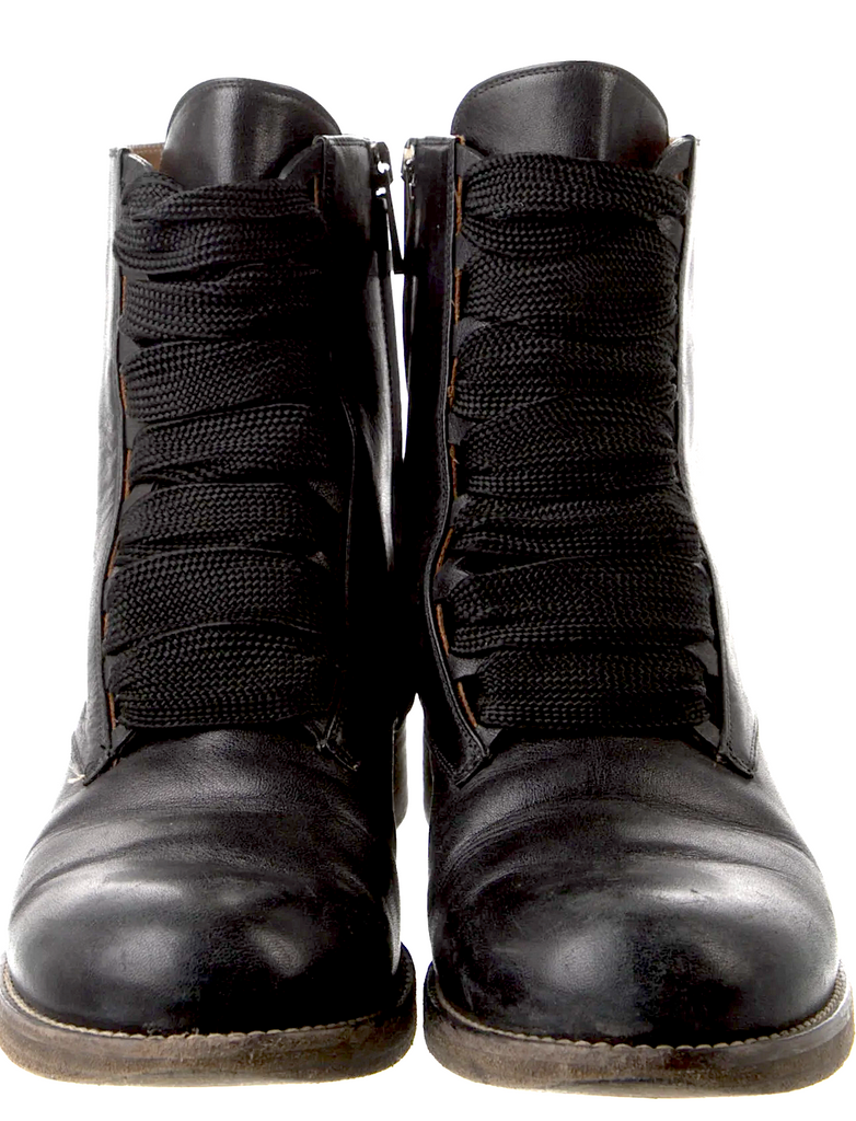 Chloé Paris. Black Vegan Side Zipper Leather Combat Boots Size: 38IT US: 8