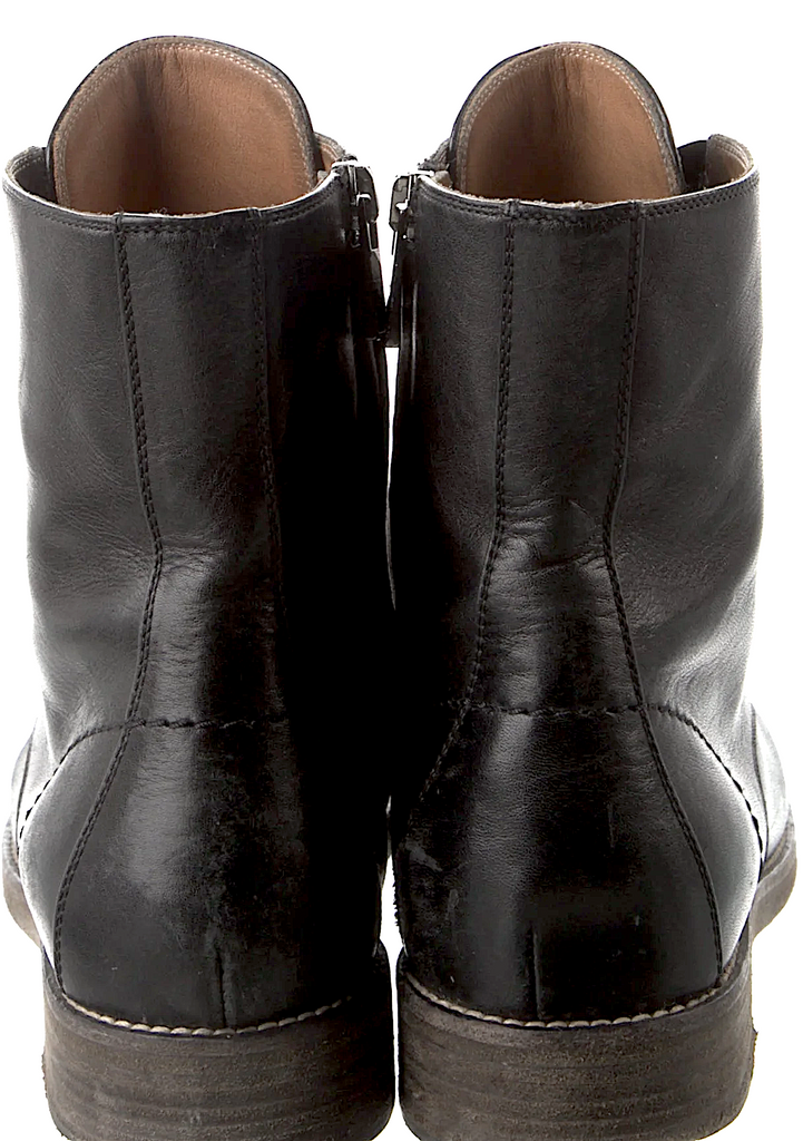 Chloé Paris. Black Vegan Side Zipper Leather Combat Boots Size: 38IT US: 8