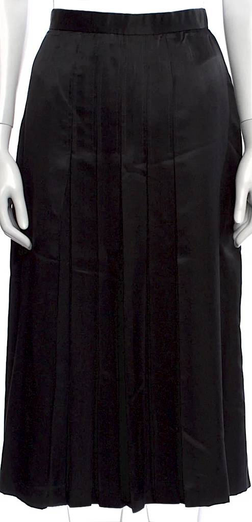 Chloé Paris. Vintage 1970's early 80's Black Silk Midi Length Skirt