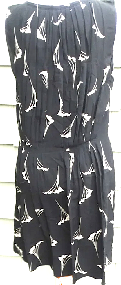NINA RICCI PARIS. Black Silk Folded/Pleated