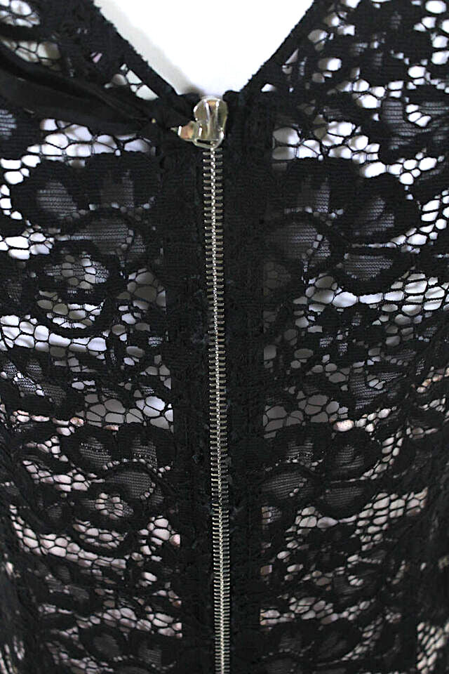 Nina Ricci Paris. Black/Neutral Lined Back Zip Sleeveless Lace Overlay Sheath Dress