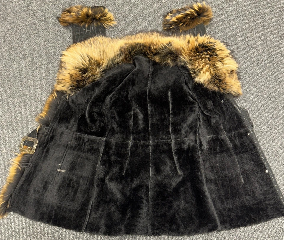 VIYONTO. Genuine Lamb skin shearling jacket, Black, Real Finn Raccoon Fur Trim, 2 Pockets. MANY MORE FURS, FAUX FURS IN STORE ONLY