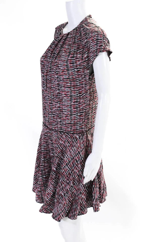 Proenza Schouler NY. Grey, Red Printed Silk Short Sleeve Crew Neck Dress