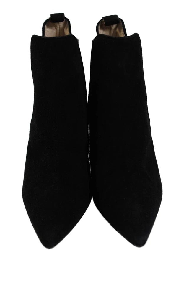 Manolo Blahnik Paris. Black Suede Pointed Toe Stretch Ankle Boots Black Size 39