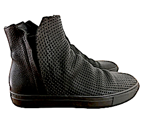 The Last Conspiracy Danish. Handmade in Portugal Black Leather Perforated  Size: 40/9