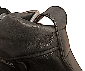kawa-kawa Japan. Black Lambskin Leather Shoulderbag, Model: kuchigane (large kiss Lock)