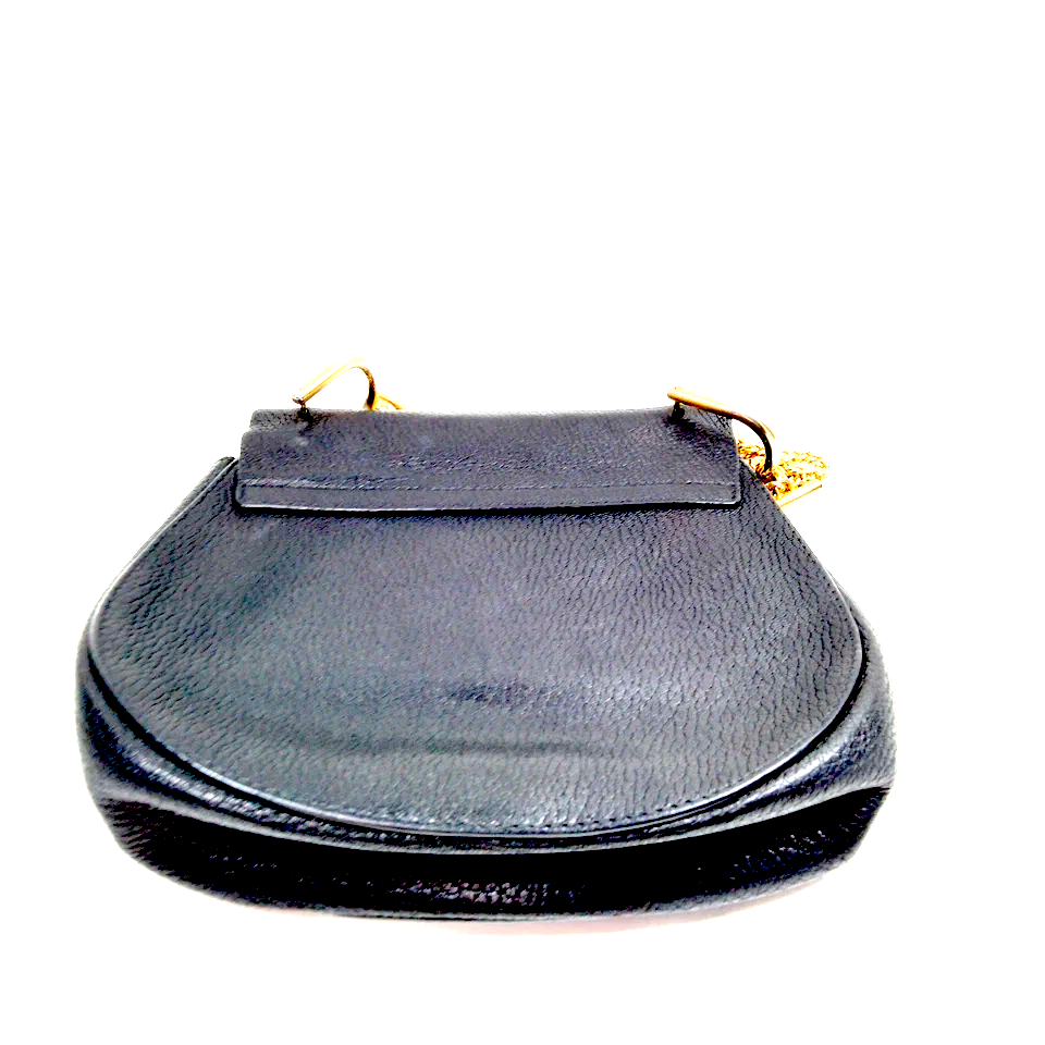 CHLOE PARIS. Black Leather Shoulder Bag Goldplated Hardware and Chain