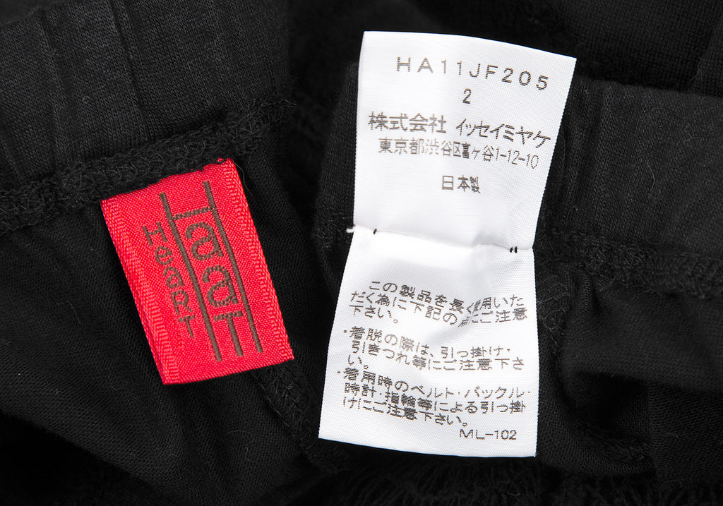 ISSEY MIYAKE JAPAN. HaaT. Black Lace Pasted Shorts