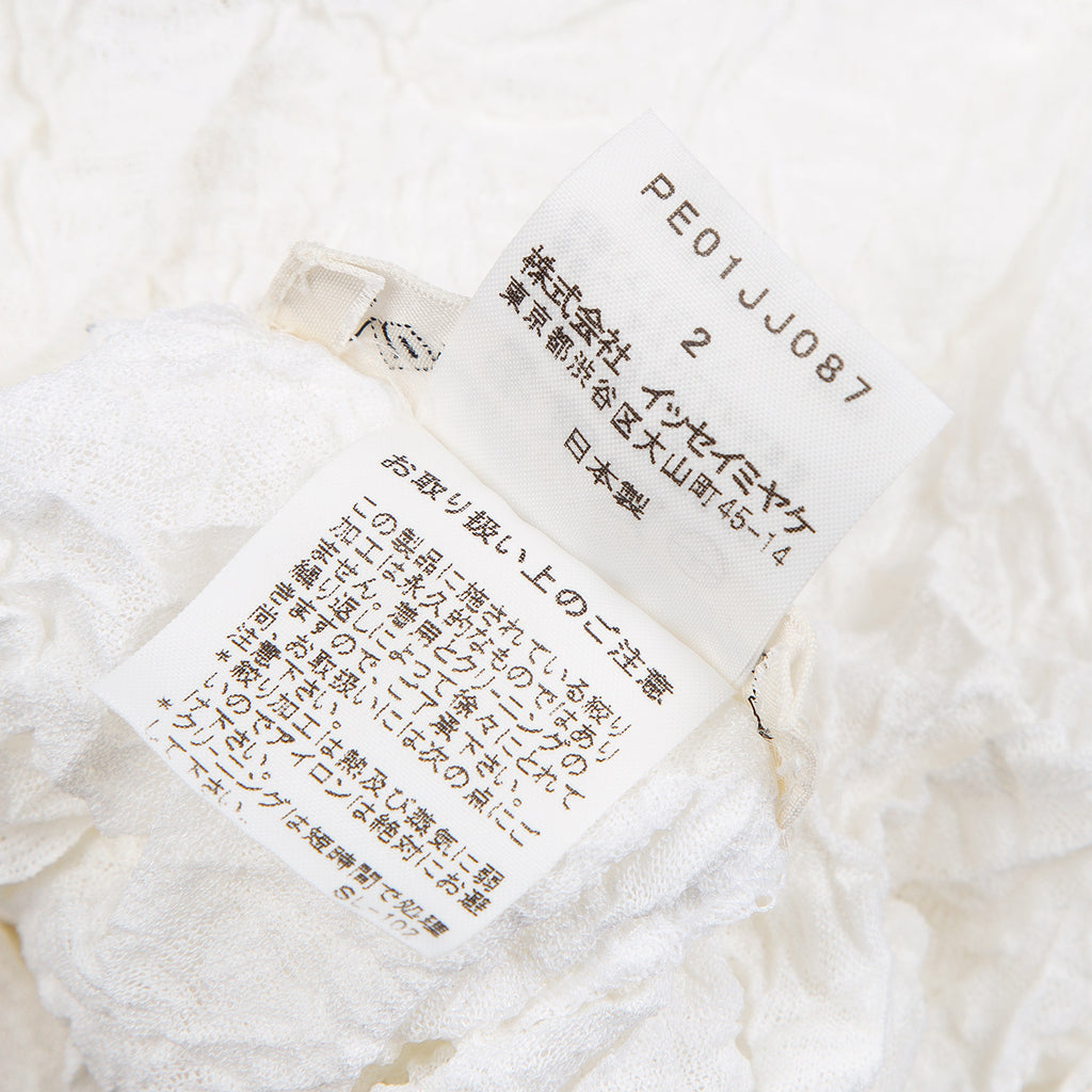ISSEY MIYAKE JAPAN. PERMANENTE Wrinkle Pleats White Blouse