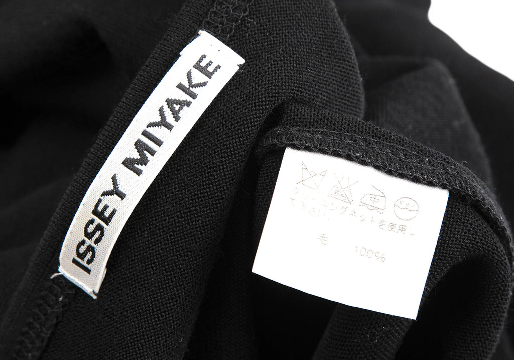 ISSEY MIYAKE  JAPAN. Black Wool Panel Switching Dress