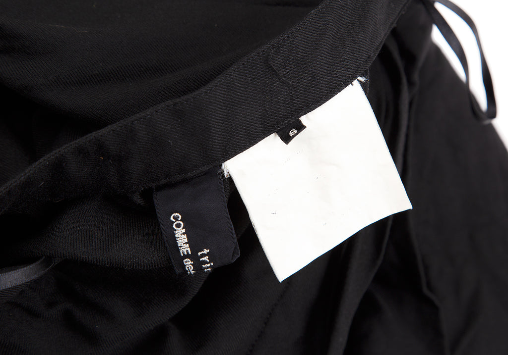 COMME des GARCONS JAPAN. TRICOT. Black Knob Tiered Skirt