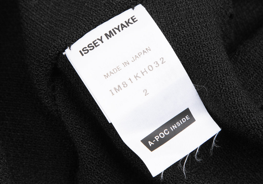 ISSEY MIYAKE JAPAN. A-POC INSIDE. Black Cutting Fringe Stole Neck Dress