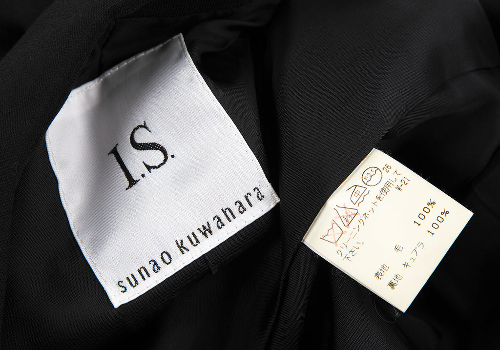 ISSEY MIYAKE JAPAN. sunaokuwahara I.S. Black Switching Wool Toro Jacket