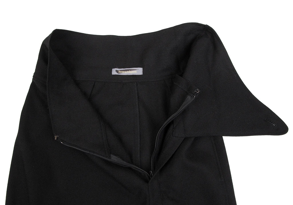 ISSEY MIYAKE JAPAN. High Waist Wool Black Skirt